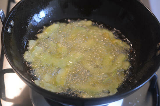 crispy fried bitter gourd salad recipe