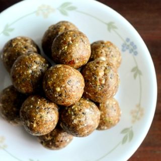 oats and dates ladoo healthy diwali sweets
