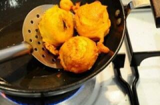 golden fried vada for vada pav