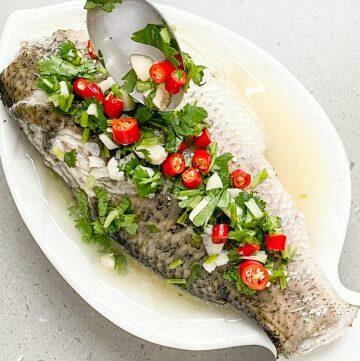 thai steamed fish with chilli lime and garlic
