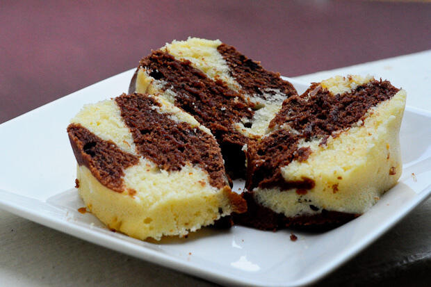 marble cake slices