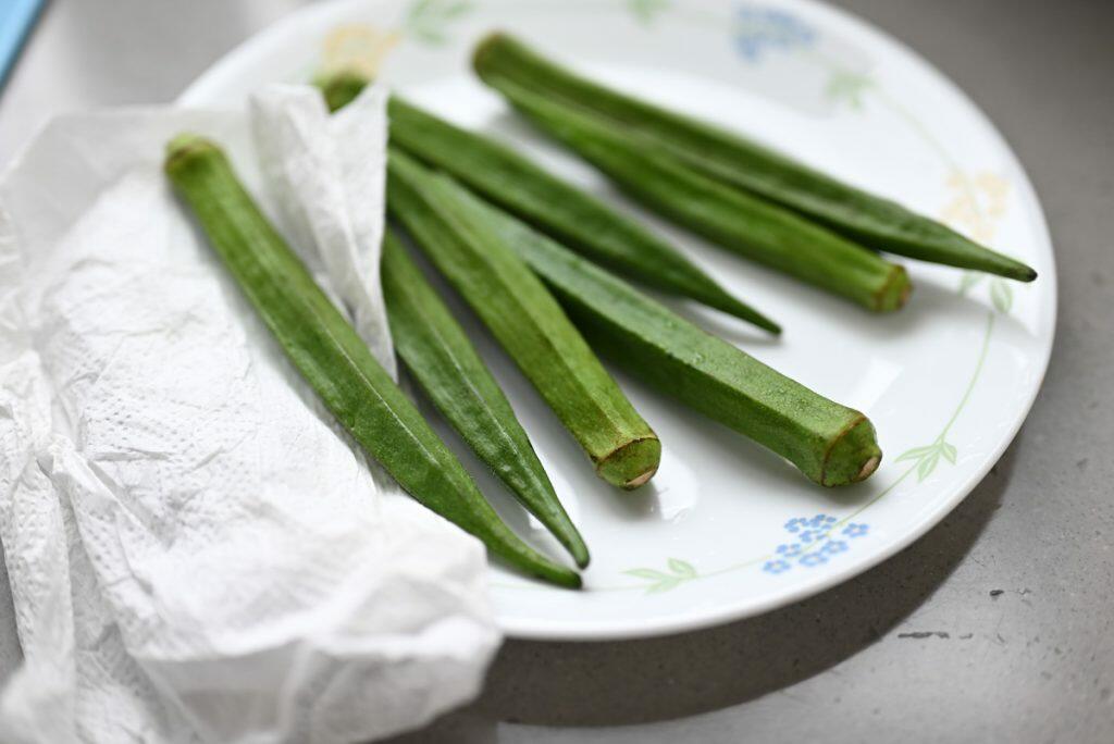 Okra fry in air fryer kurkuri bhindi