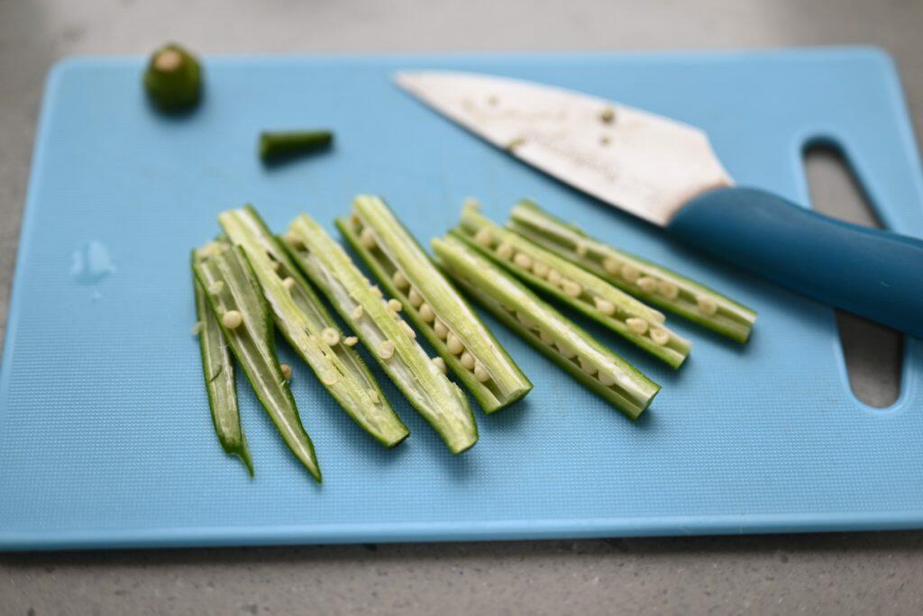 Okra fry in air fryer kurkuri bhindi